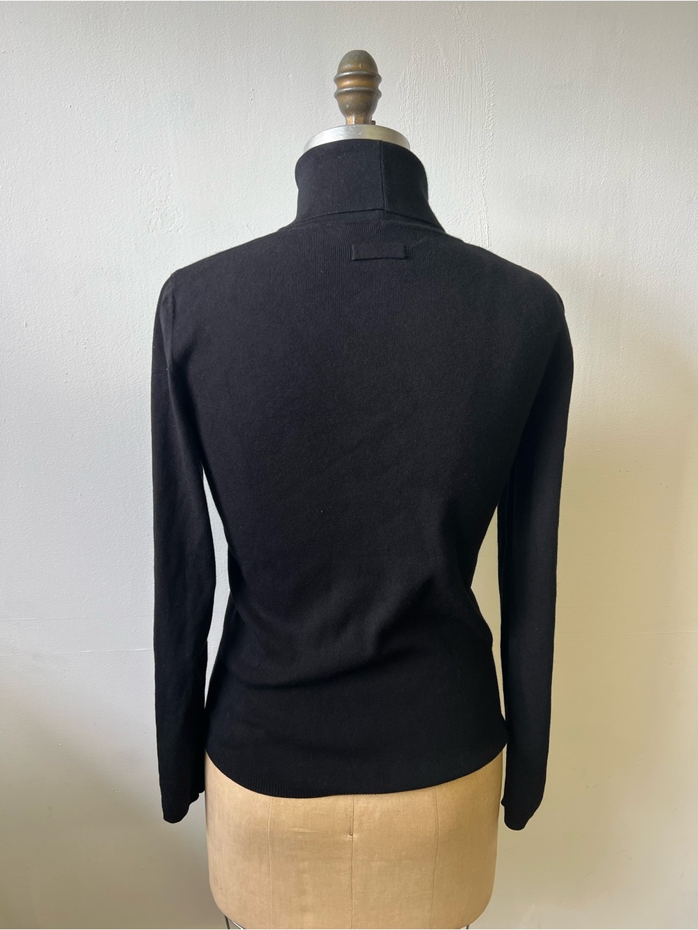 'S Max Mara Black Turtleneck Sweater - Classic Women's Knit - Picture 4 of 7